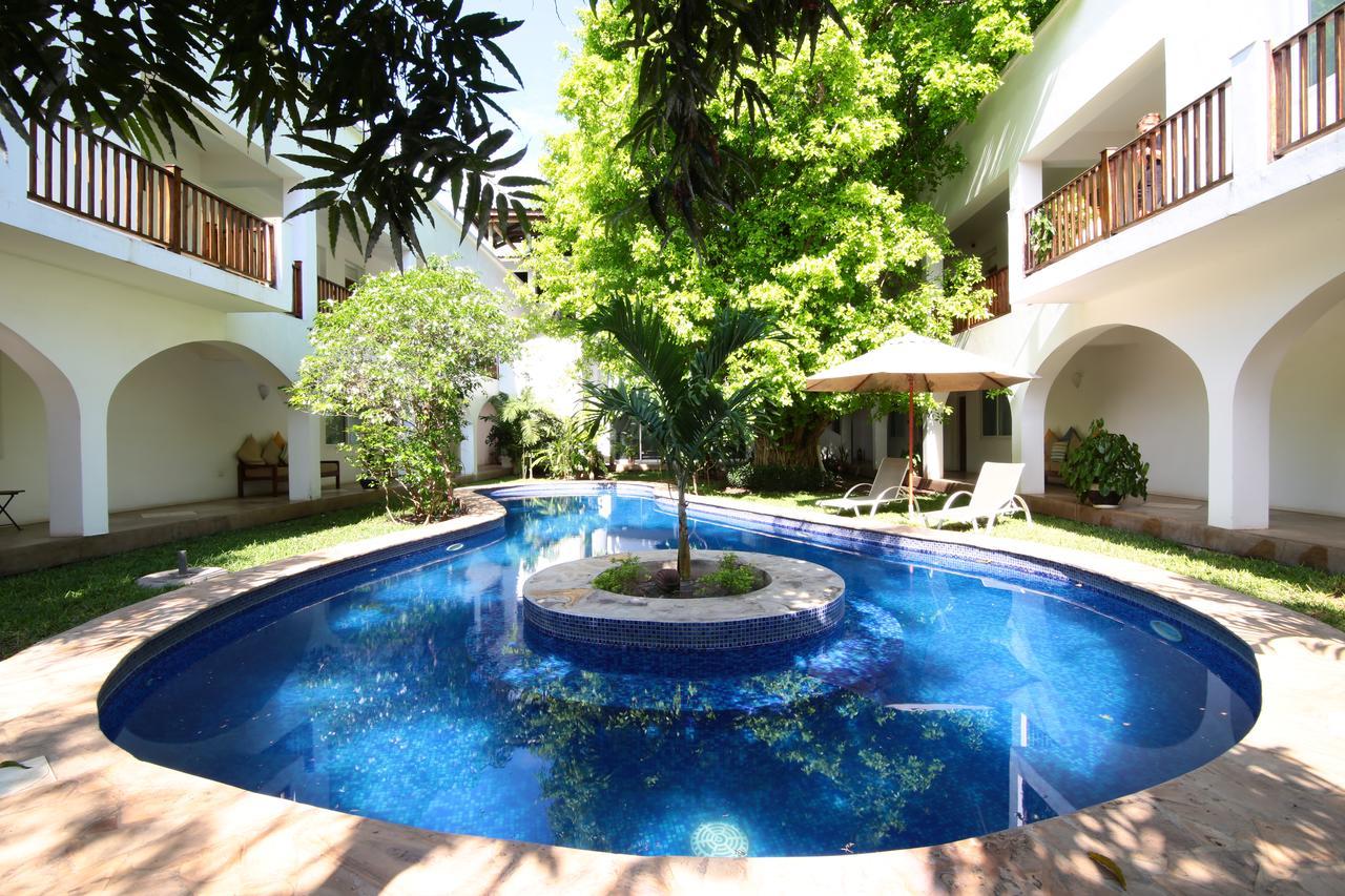 Alexanders Hotel Dar es Salaam Exteriör bild