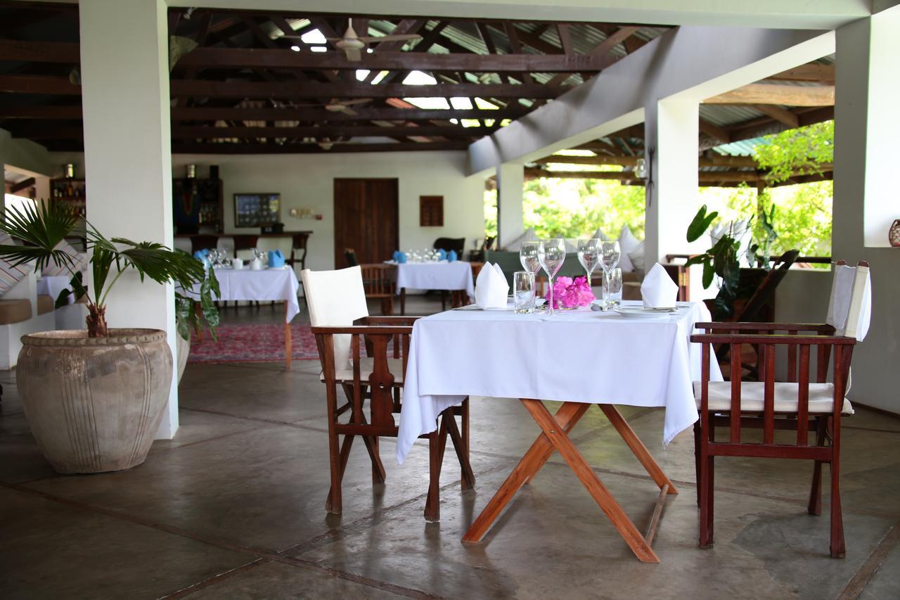 Alexanders Hotel Dar es Salaam Exteriör bild